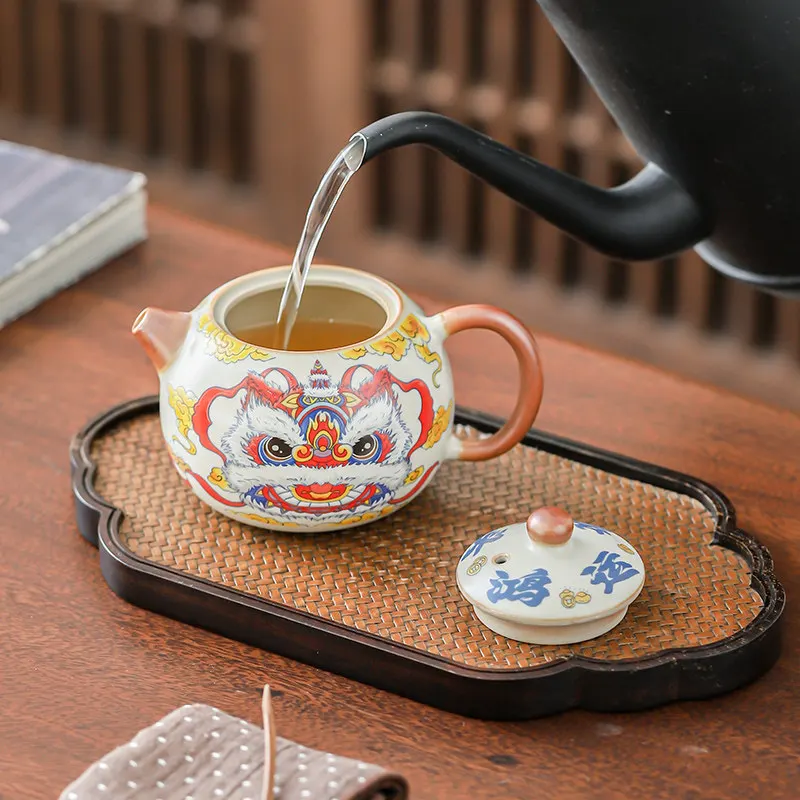 Vintage Ceramic Lion Decor Teapot, Cracked Glaze Can Be Cultivated, Practical Tea Brewer for Home Kung Fu Tea Daily Use
