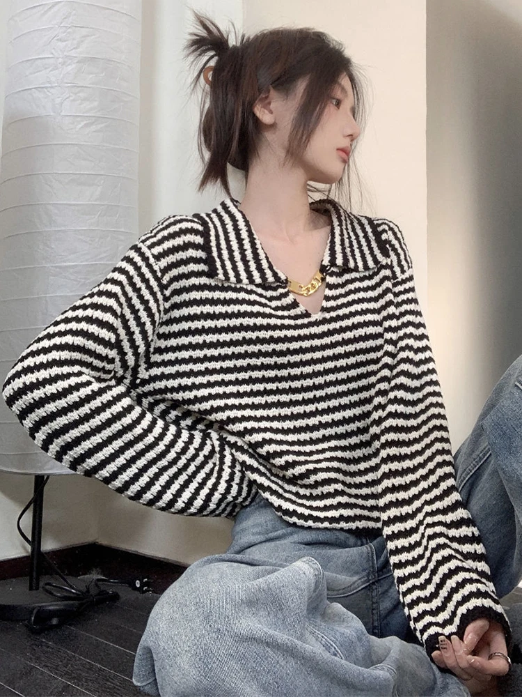 

Black White Striped Sweater Women Korean Stylish Long Sleeve Knitwear Ladies Casual Loose Chain Design Female Knitted Pullover