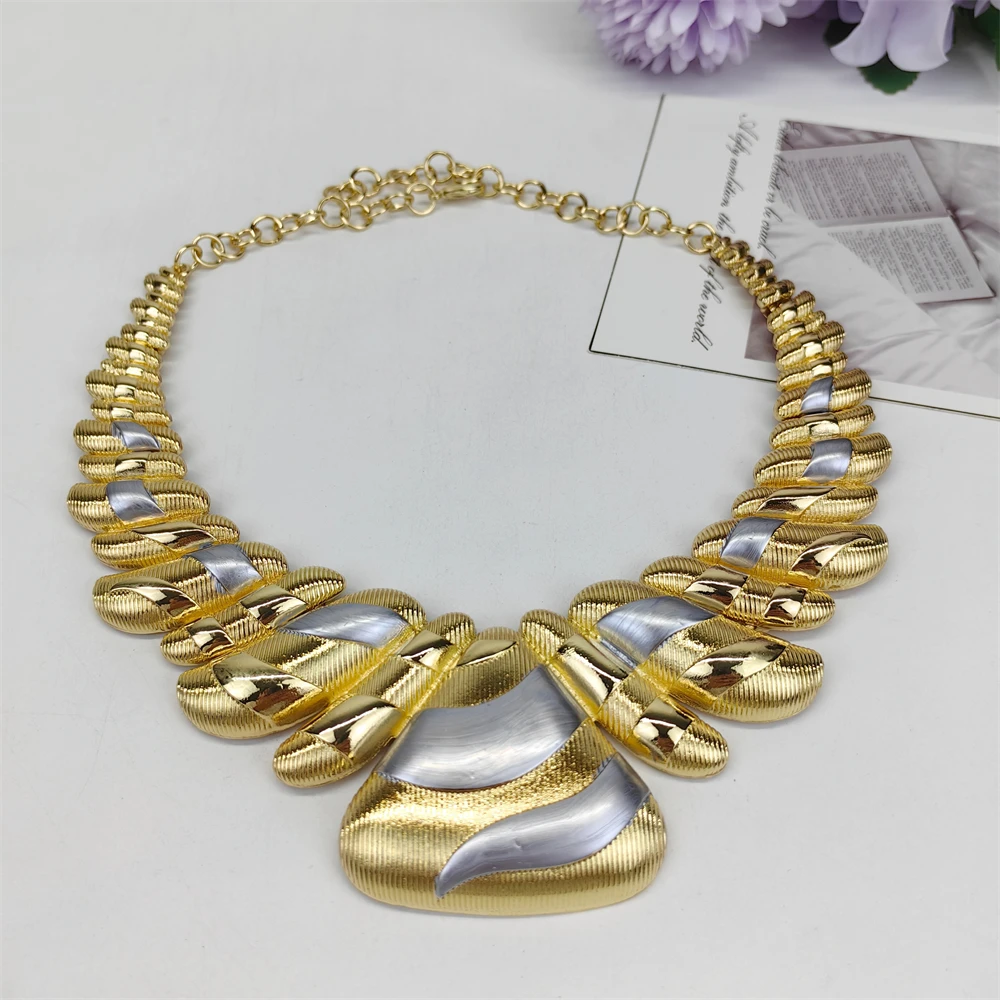 4-teiliges Design-Farbset mit – Women Accessories Dubai Bewertung und Preis