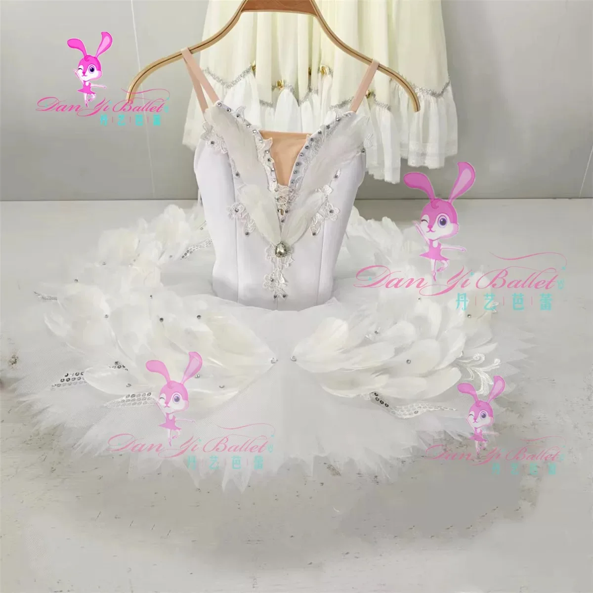 Danyi Professional White Swan four Little Swan Ballet dress tutu Competition Custom Children