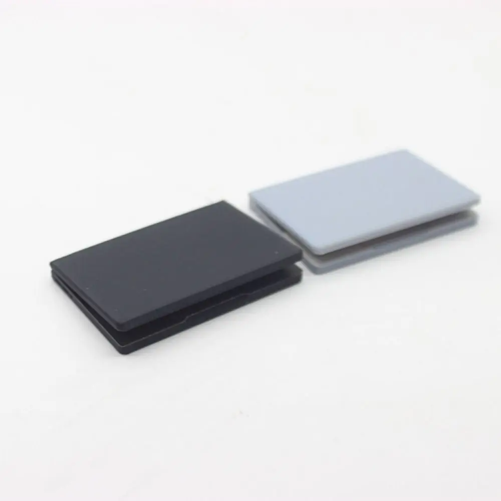 Nuovo simpatico computer portatile di simulazione Mini 1:12 casa delle bambole in miniatura artigianato in lega 2 colori decorazione casa delle bambole computer