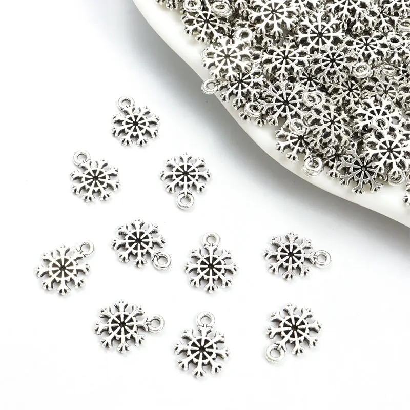 50pcs Retro Snowflake Styling Alloy Charms Simple Christmas Trinkets Accessories DIY Necklace Bracelet Anklet Earrings Pendants