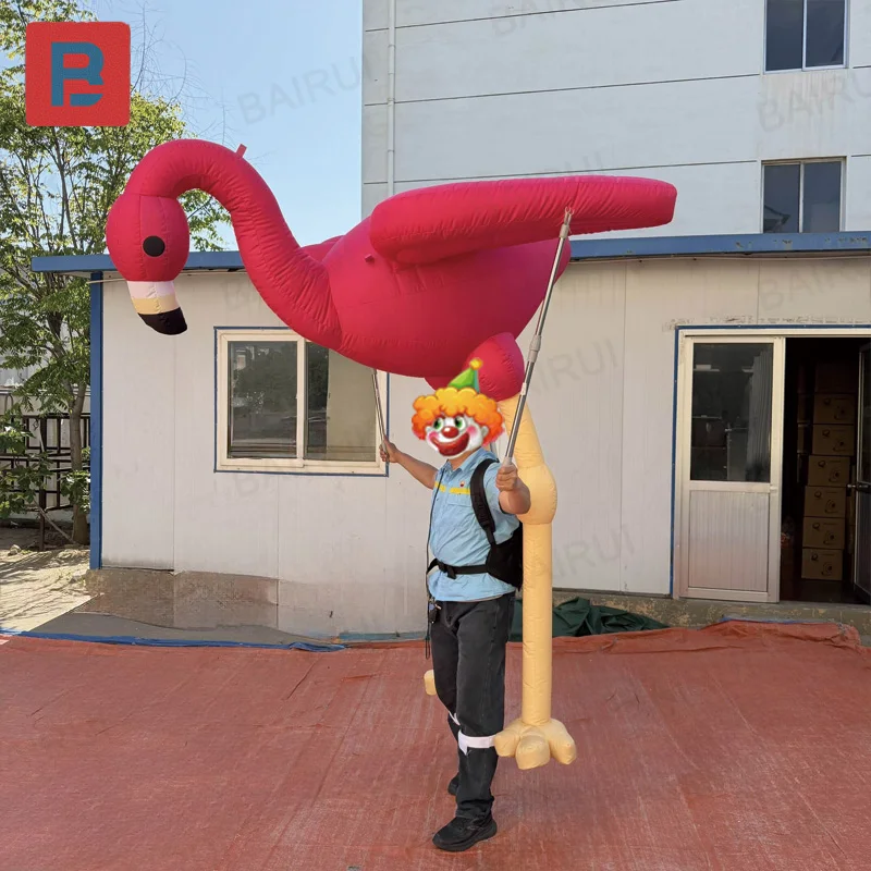 Inflatable flamingo, animal-shaped inflatable model, hand puppet of an inflatable flamingo for parade events
