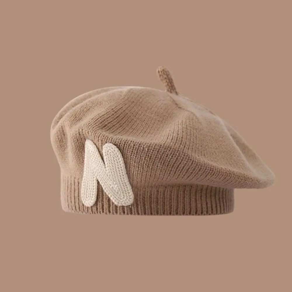 Рисунок 5 - Модный берет с вышивкой букв N для малышей