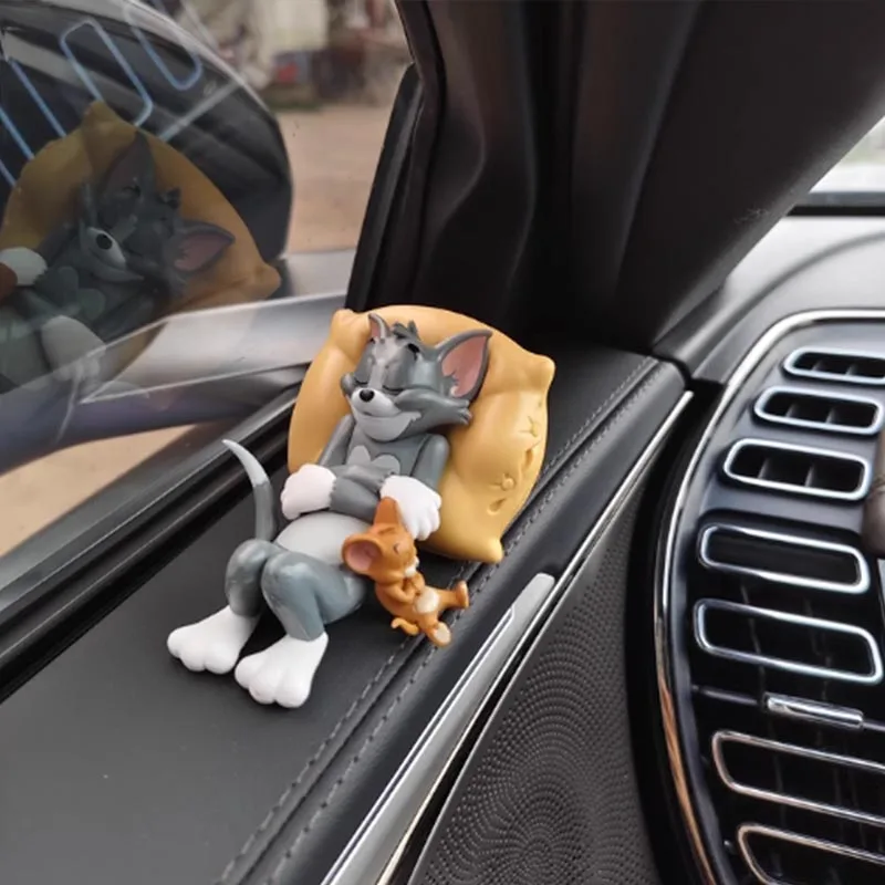 Dekoracja deski rozdzielczej samochodu z naklejkami, ozdoba na biurko, klasyczna kolekcja figurek z kreskówek, akcesoria samochodowe