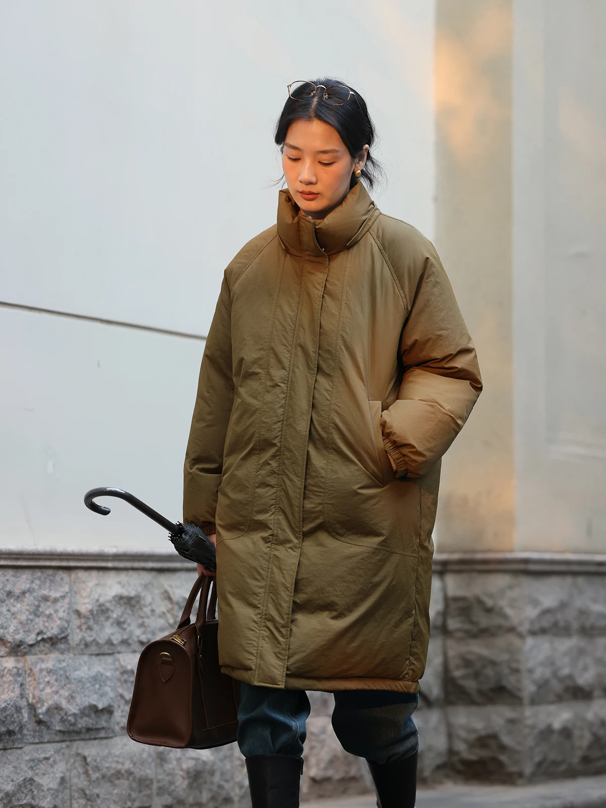 

Женская удлиненная парка Solighter с капюшоном, воротником-стойкой, съемной молнией и утеплением, зимнее пальто