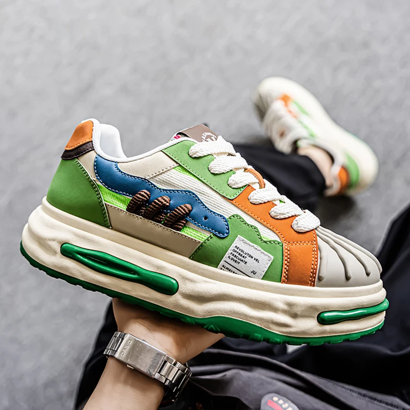 

Повседневная обувь на платформе. Универсальные кроссовки.