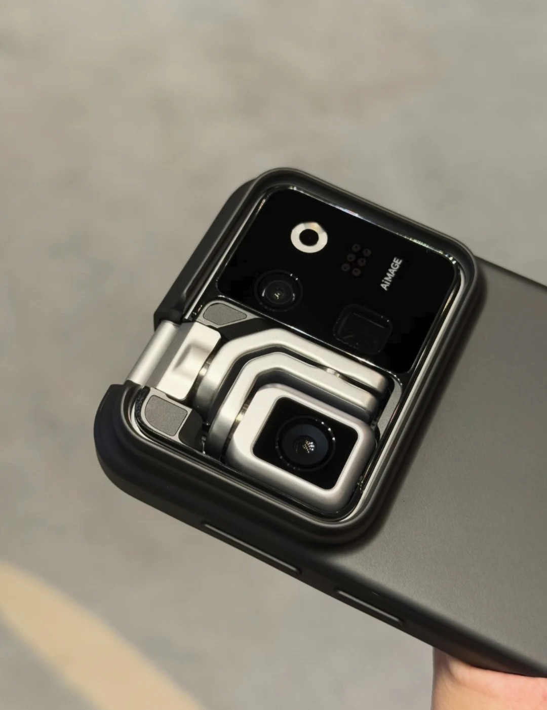 New China Version Honor Robot Phone Snapdragon®️8 Gen5 6.31inch OLED 120Hz 200MP 7060Mah 120W Fast Charger NFC OTA Google Play