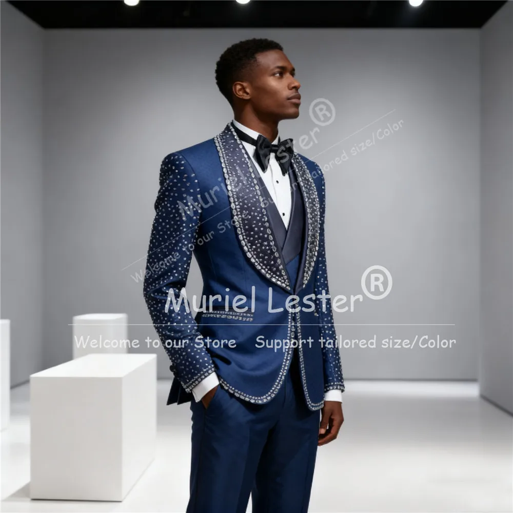 

Мужские костюмы с серебряными камнями и бисером на свадьбу, комплекты из 3 предметов, шаль с лацканами, пиджаки для жениха, индивидуальный мужской деловой банкетный наряд, смокинг