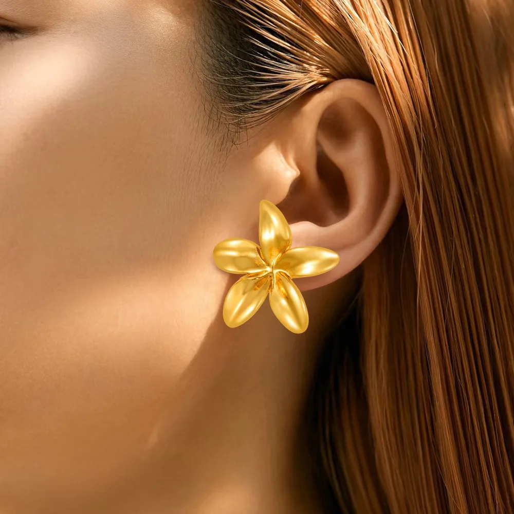 Charm Classic Gold Color Stainless Steel Five-leaf Flower Stud Earrings for Women Temperament Bride Party Jewelry Colorfast Gift