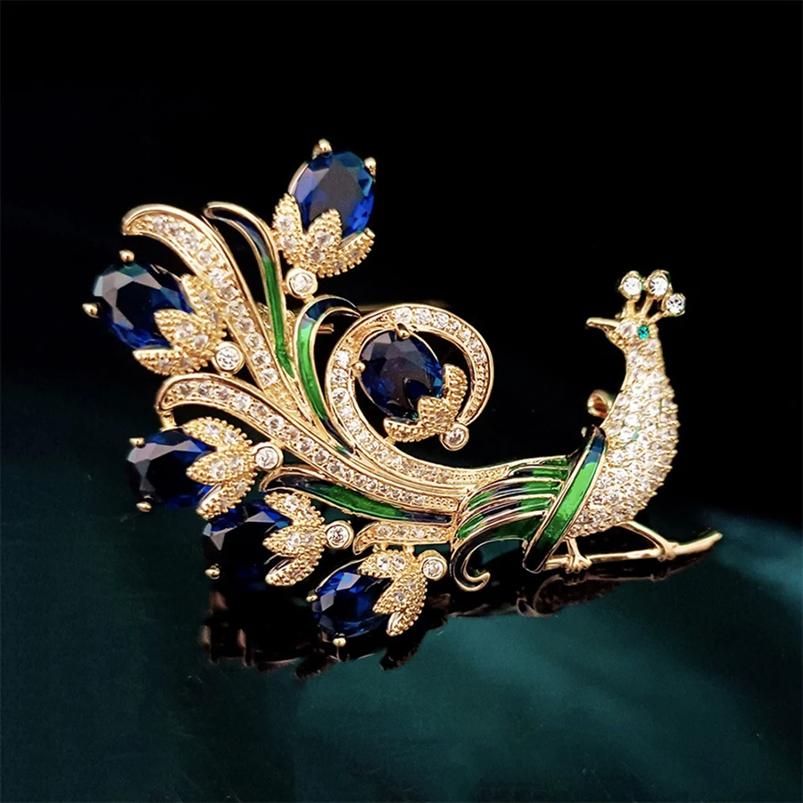 Luxury Rhinestone Peacock Open Screen Brooch Exquisite Crystal Animal Pins for Women's Winter Coat Sweater Corsage Accessories