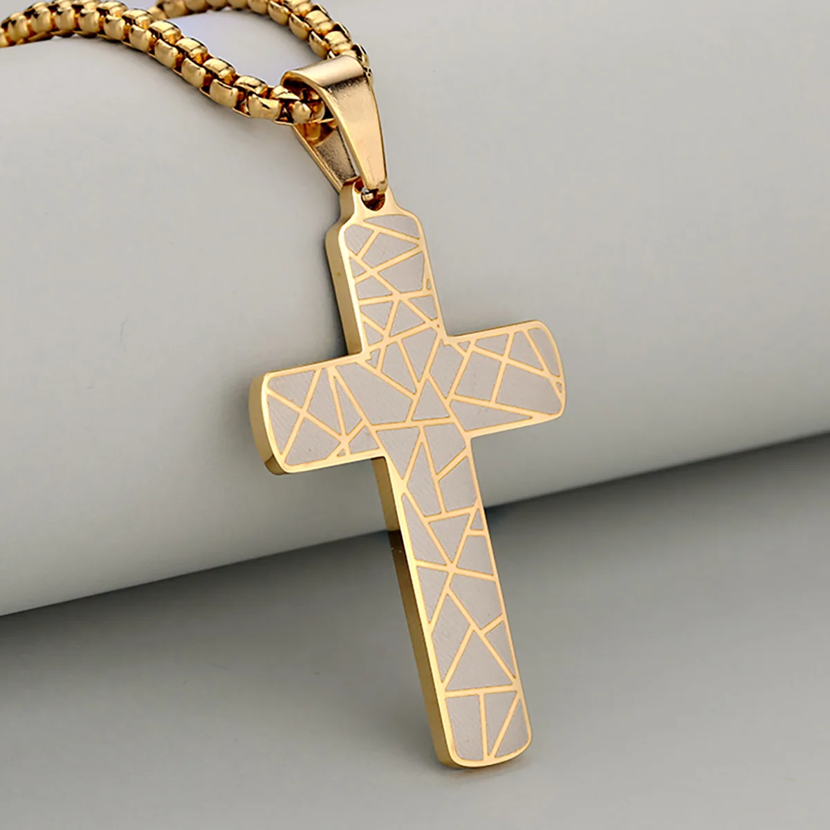 Classic & Versatile Hip-Hop Crack Stainless Steel Cross Pendant Necklace For Men And Women, Daily Stylish