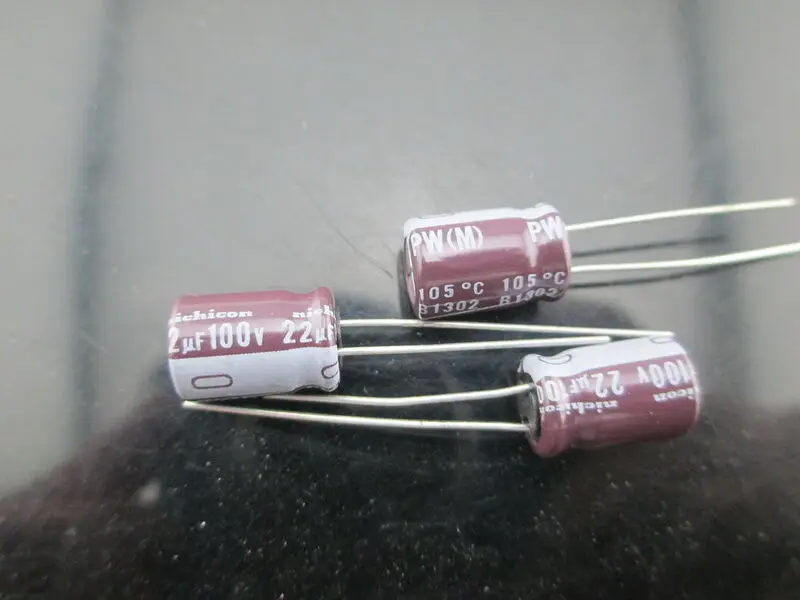4 stücke Nichicon PW 22mfd 100V 22UF lange lebensdauer elko 105 ℃ 8*11mm