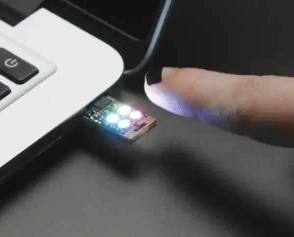 

4870 Neo Trinkey - SAMD21 USB Key with 4 NeoPixels