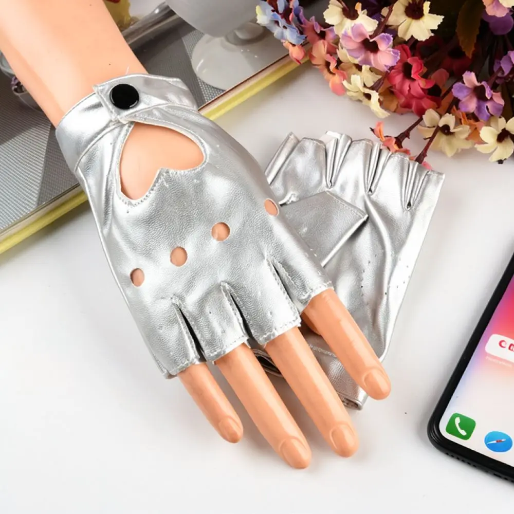 Fashion Punk Half Finger Gloves Women Heart Metal Studs PU Leather Mittens Street Style Stage Show Motorcycle Hand Accessory