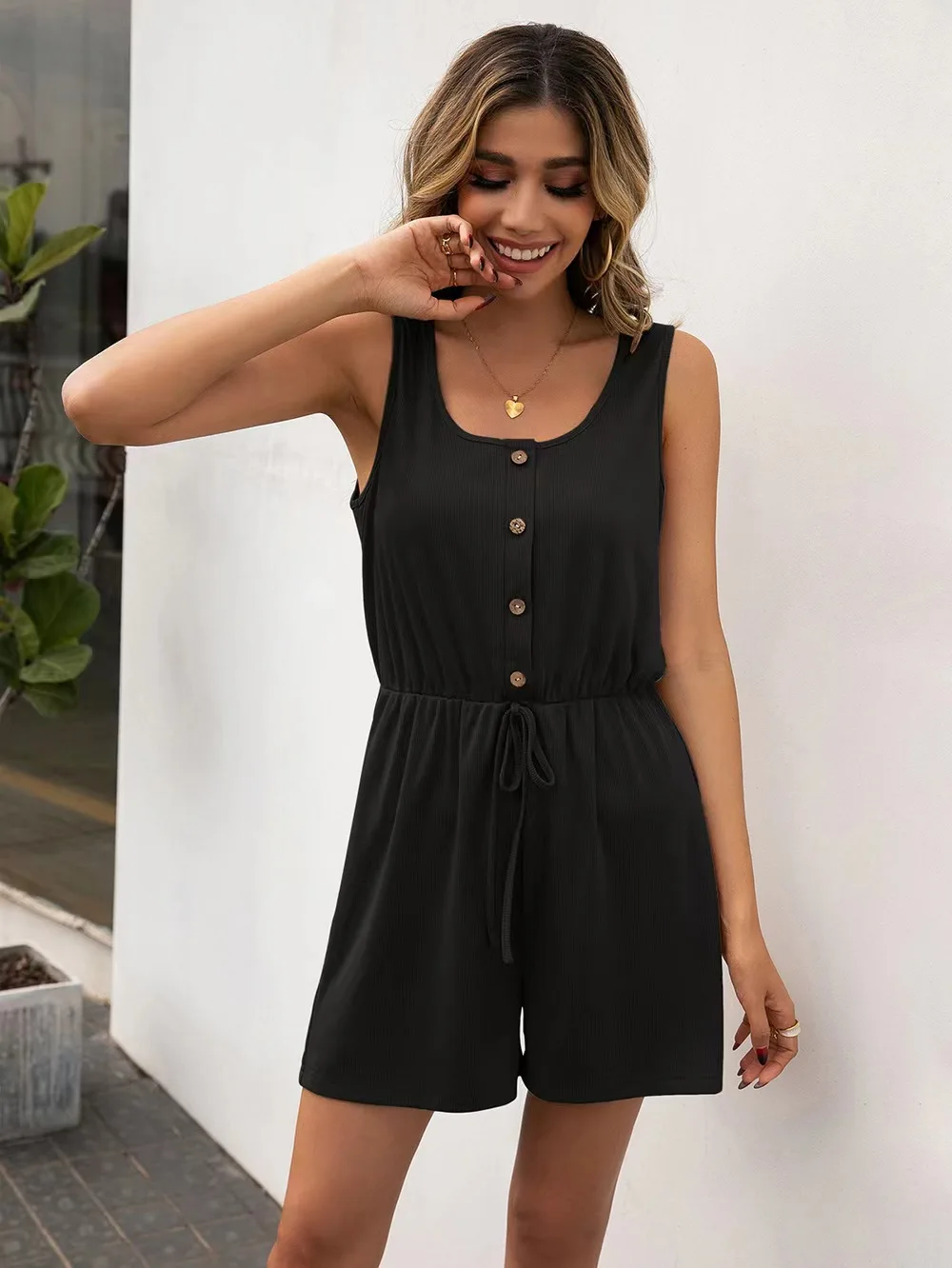 

2024 Summer New European and American Round Neck Set Decorative Buckle Drawstring Slim Waist Short Sleeve jumpsuit