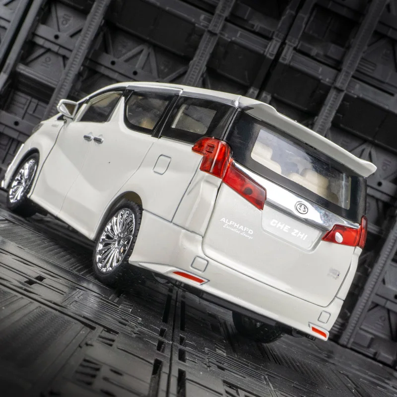 1:24 Toyota Alphard puertas de modelo de coche de aleación y capó de motor, el maletero se puede abrir como regalo de cumpleaños para amigos