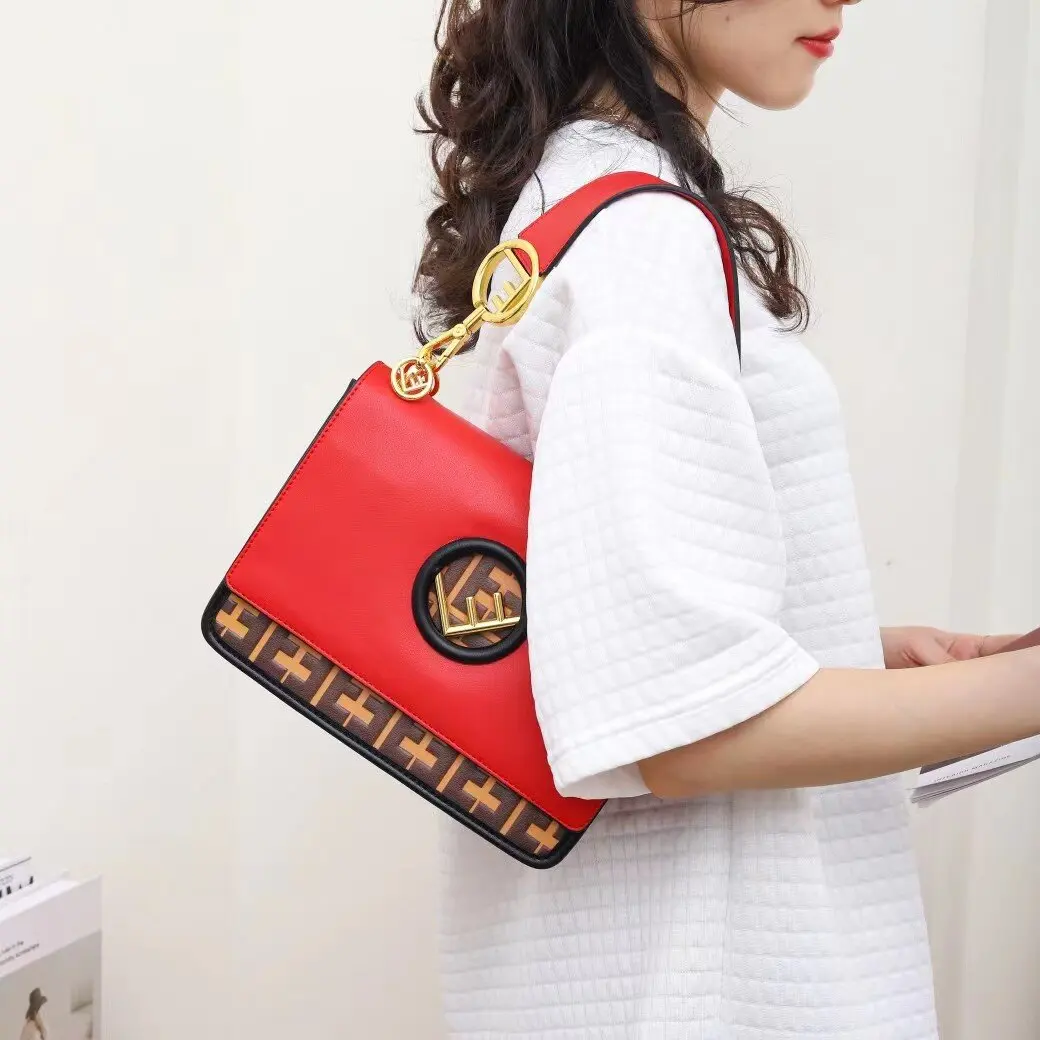 New Fashion Hollow Carved Design Handbag Clamshell Metal Shoulder Bag Pu Leather Material Cross Body Bag Dinner Bag