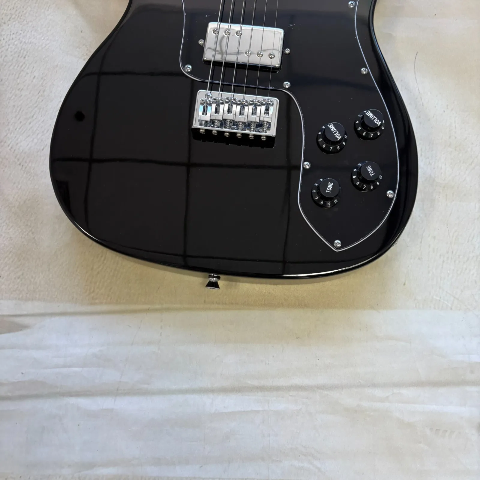 

Горячая новинка 2026: Гитара с кленовым грифом, кленовым фингербордом и корпусом из ольхи