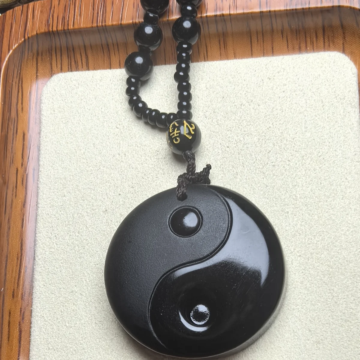 

atural Obsidian Male and Female Jewelry Yin Yang Bagua Pendant Dragon Crystal Tai Chi Sweater Chain