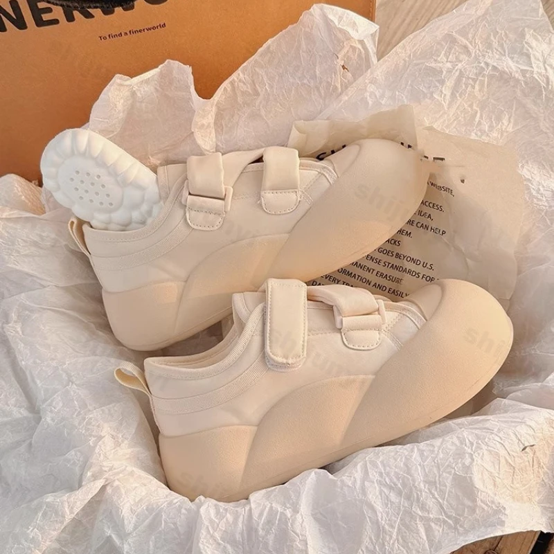 Women's Platform White Shoes Autumn New Comfort Height Increase Non Slip Casual Shoes Outdoor Wear-resistant Fashion Board Shoes view 5