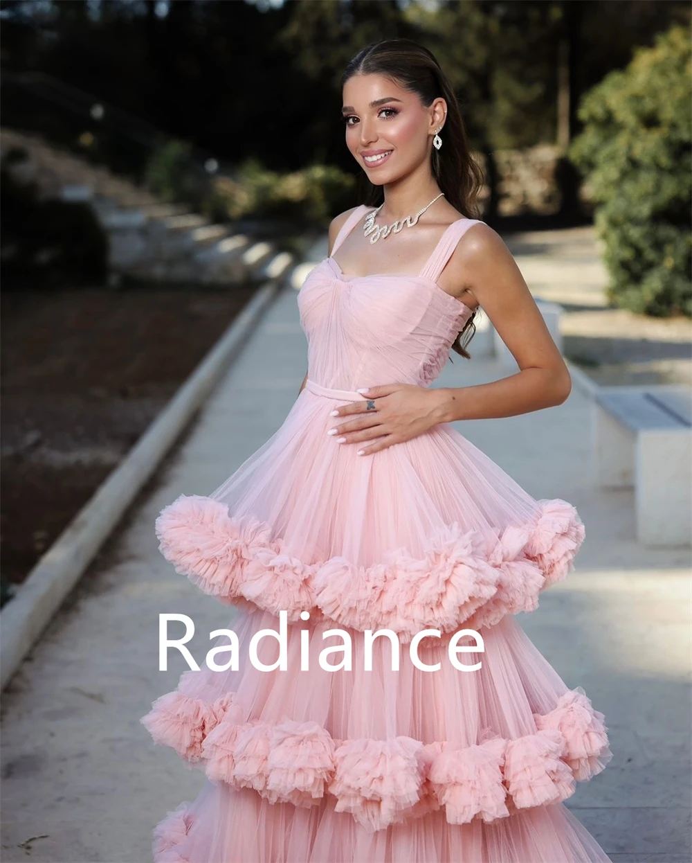 فستان سهرة من التول الوردي عالي الجودة مخصص بدون حمالات بدون أكمام لحفلات العودة للوطن فساتين مناسبة خاصة فاخرة