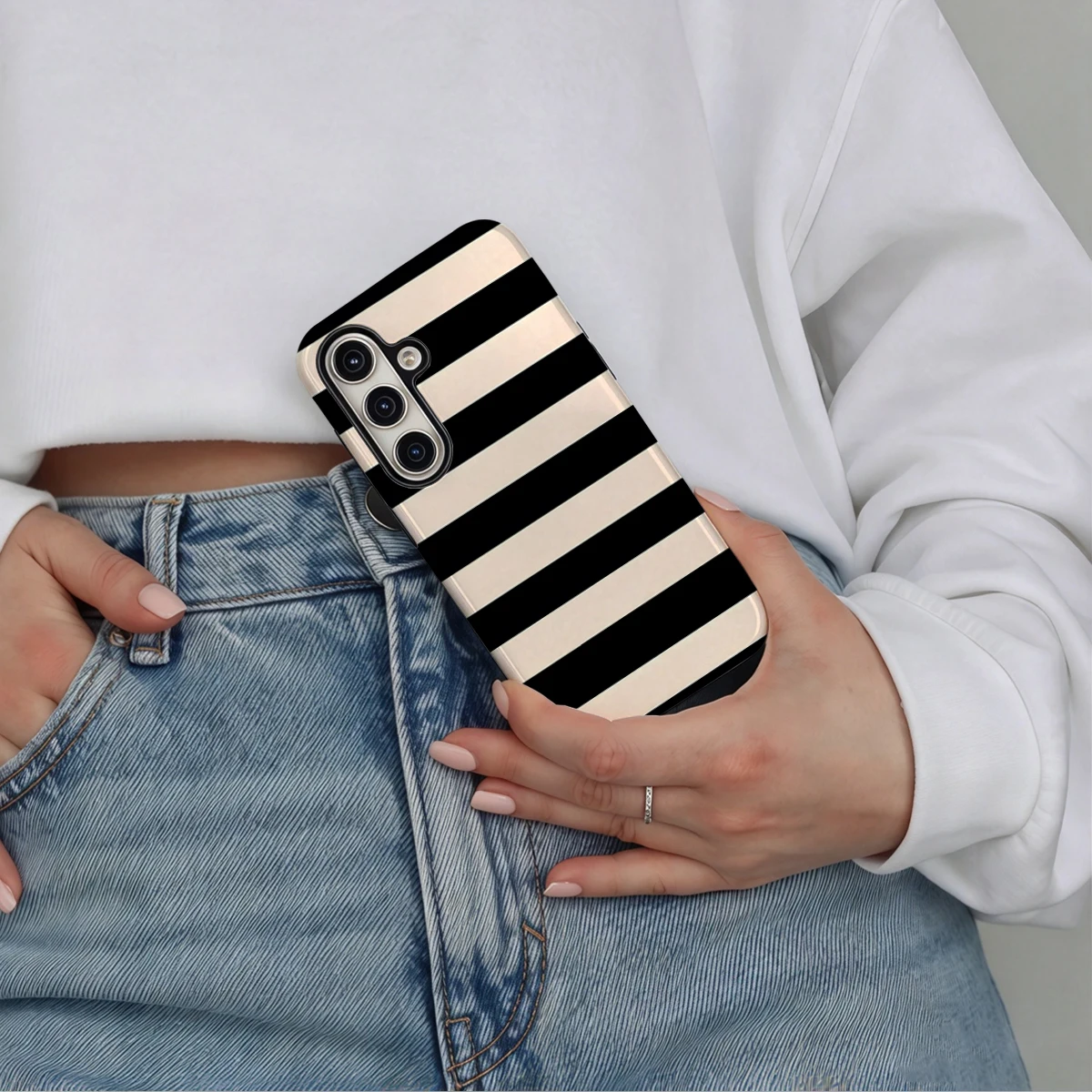 Black Cream Wide Stripes Phone Case For Samsung Galaxy S26 S25 Ultra S24 S23 Plus Hard Shock‑Absorption 2-in-1Protective Cover