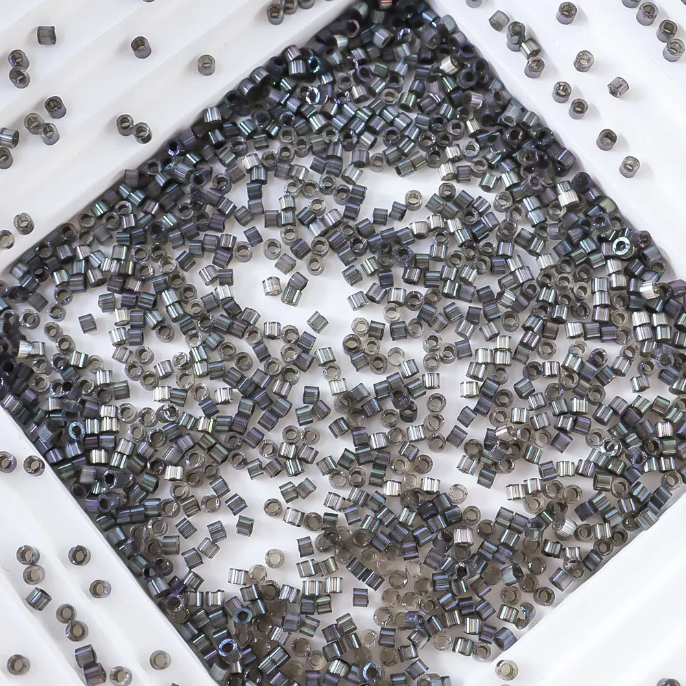 Aus Japan importierte Miyuki Delica Rocaillesperlen in verschiedenen Farben, zum Herstellen von Schmuck und anderen DIY-Bastelarbeiten. – Detail 8