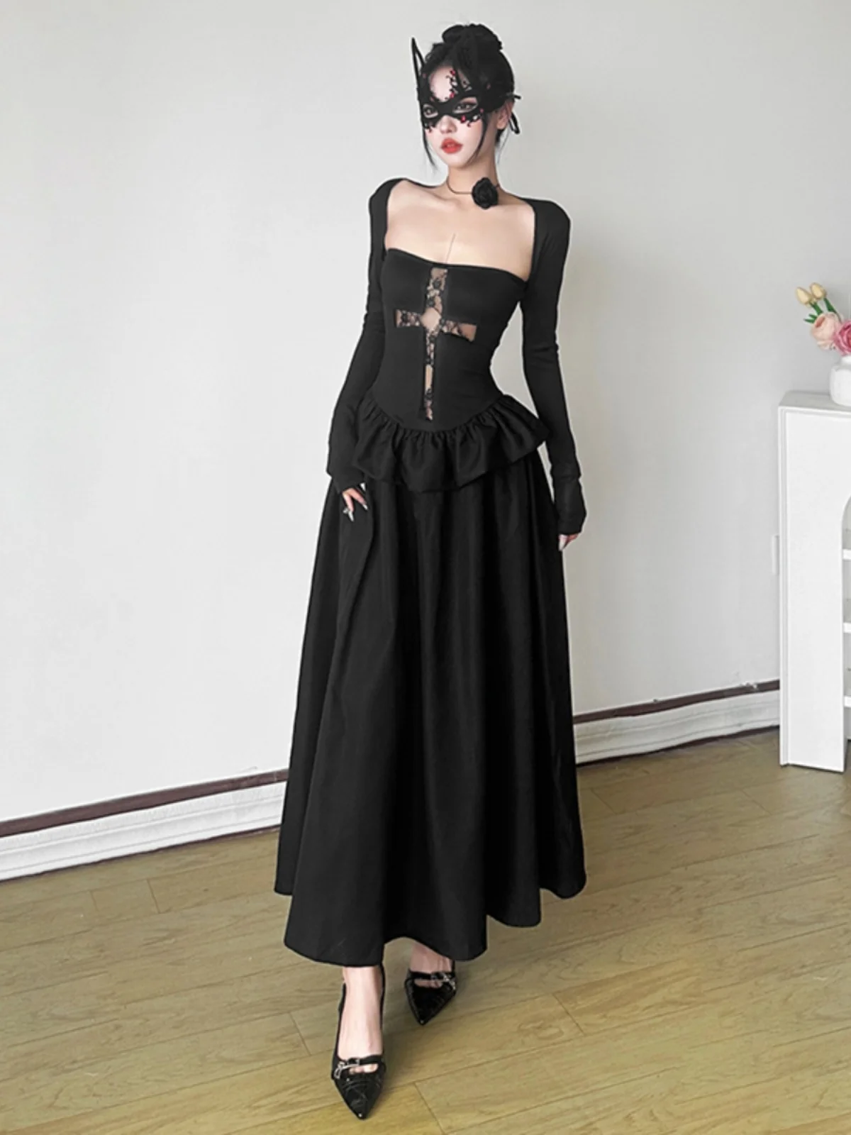 

SylCue loween k Witch Cross Lace Hollow out Wrap Chest Dr Утягивающая длинная юбка Женская длинная свеч V-Ne с высокой талией...