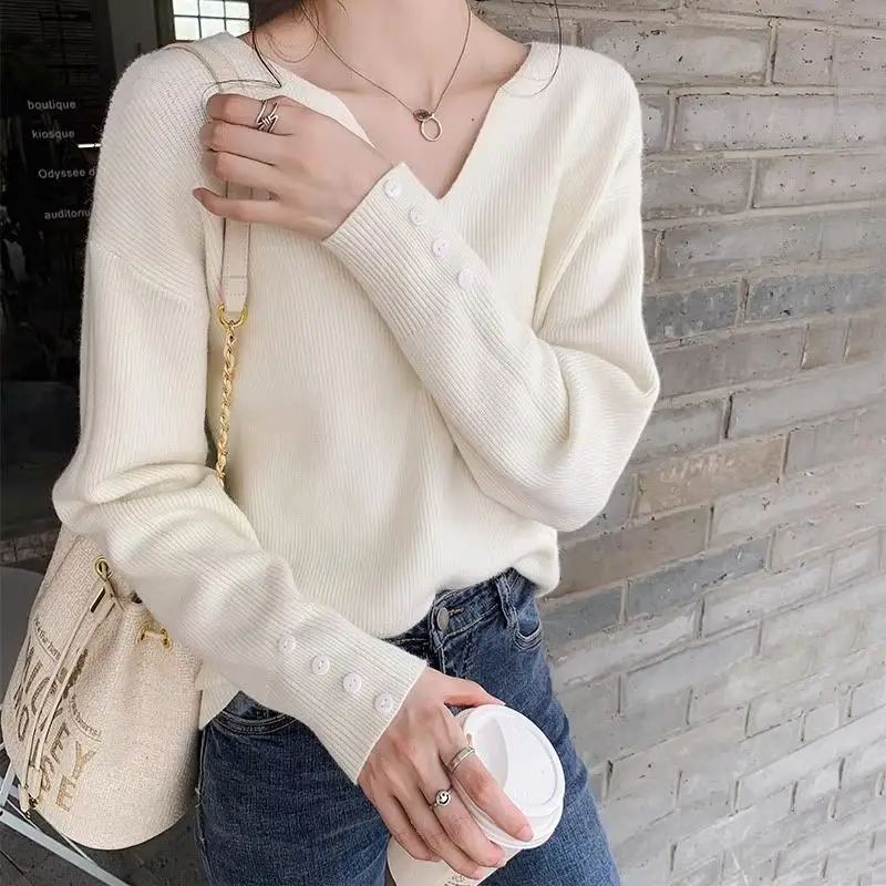 Korean Sweater Women\'s 2024 Autumn Winter New Spliced V-neck Button Screw Thread Fashion Solid Casual Long Sleeved Knitted Tops