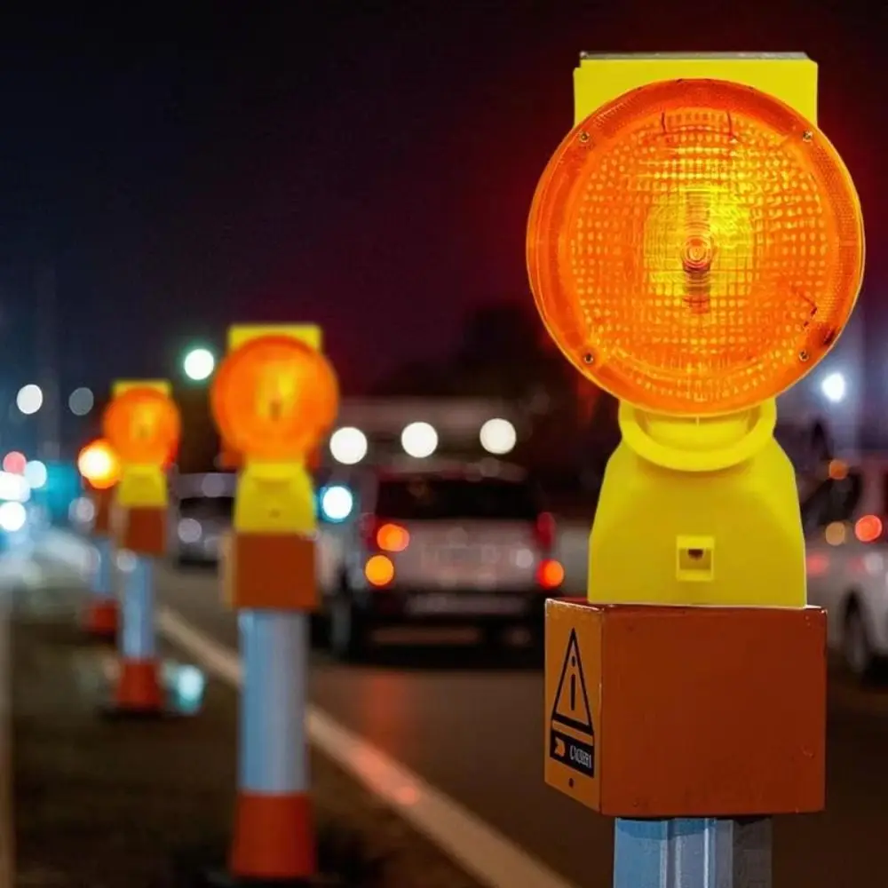 Solar Power Solar Industrial Warning Lights Energy Saving Light Controlled LED Strobe Construction Light Super Bright