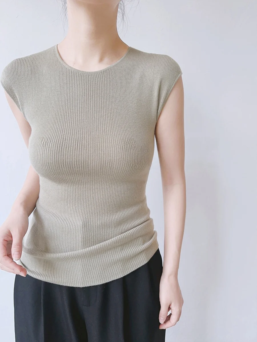 

Ретро-футболка XALI: Простой круглый вырез, облегающий крой, летний дизайн, высококачественная женская модель для повседневной носки