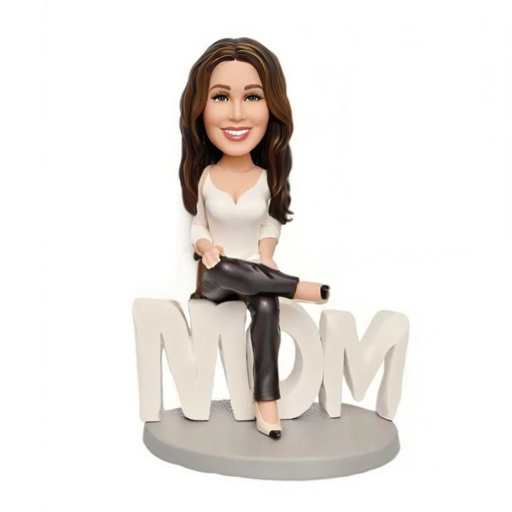 

Custom Mother's Day Bobblehead, MOM Letters Base, Handmade Polymer Clay Figurine, Personalized Gift for Mum Mummy Ma
