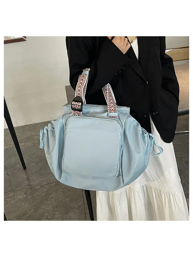 Nylon-Umhängetasche, einfarbig, modisch, vielseitig, tragbar, Mama-Tasche, große Kapazität, Reisetasche – Detail 10