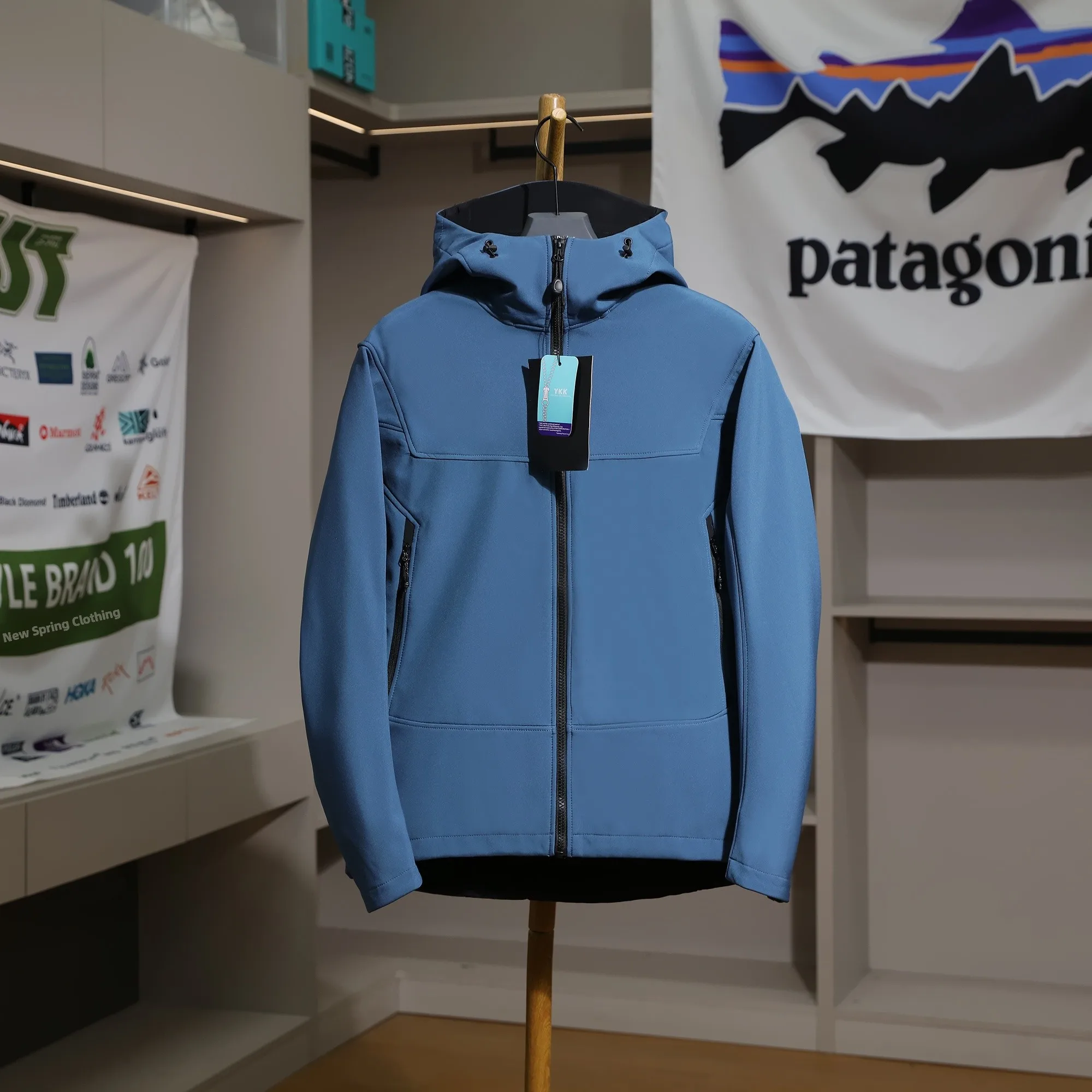 

Outdoor Windproof Waterproof Spring Autumn Winter Soft ell Jaet Hooded Coat for Men And Women Warm Faion Ci Sle