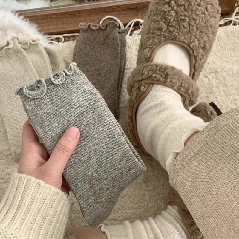 5 Paar 2026 Einfarbige, schlichte, wadenlange Schulsocken für Mädchen, warme Socken, Herbst- und Frühlingssocken-Set mit Rüschen für Damen, Großhandel