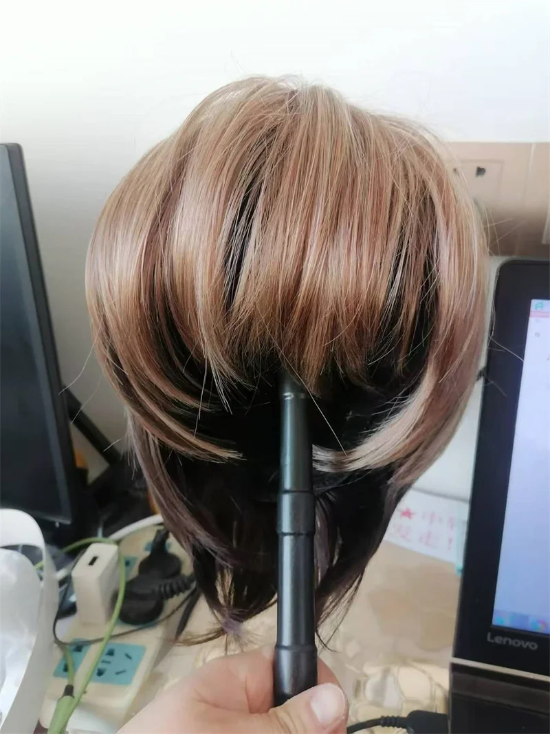 Extensions de cheveux synthétiques naturelles respirantes pour femmes d'âge moyen, couvre-tête marron clair à la mode, perruque courte et lisse pour dames