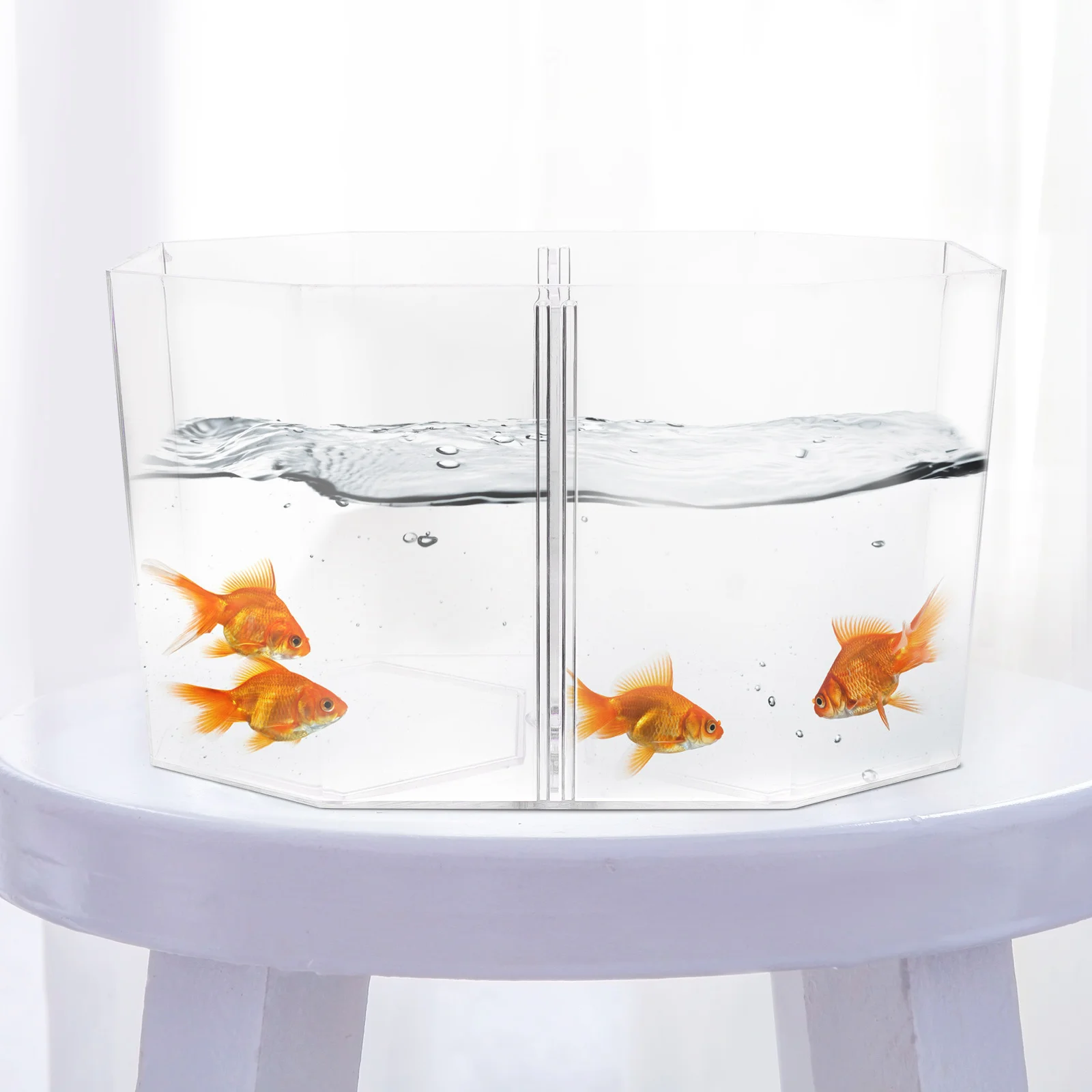 

Fish Isolation Breeding Box Clear Incubation Tank Multi-Functional Plastic Hatchery for Small Tropical Fish Goldfish Guppy