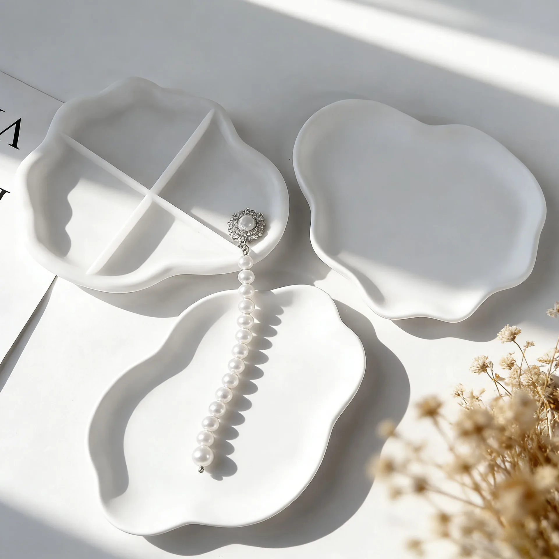 DIY Geometric Wave Plaster Coaster Silicone Mold Handmade Epoxy Resin Gypsum Form Irregular Storage Tray Mould view 2