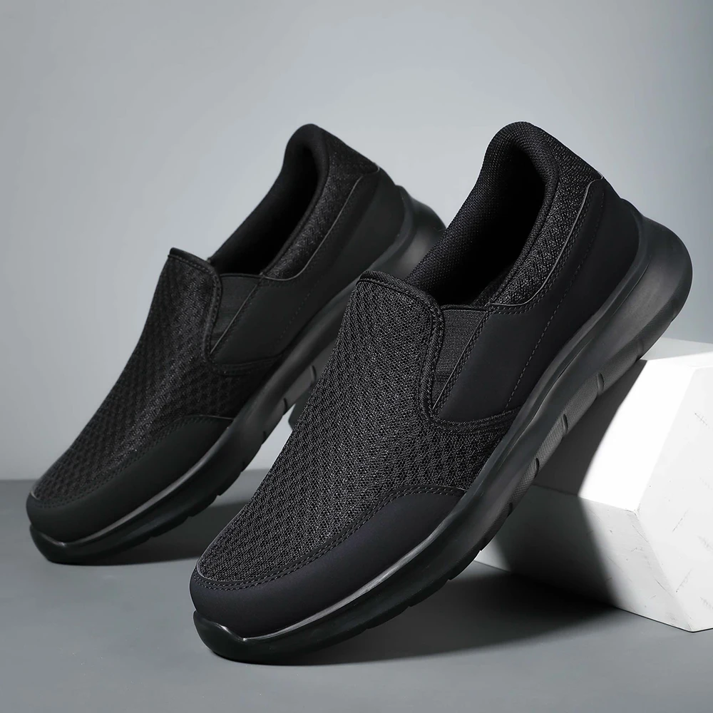 Plus Size Men's Breathable Slip On Classic Shoes Comfy Casual Durable Lightweight Walking Shoes