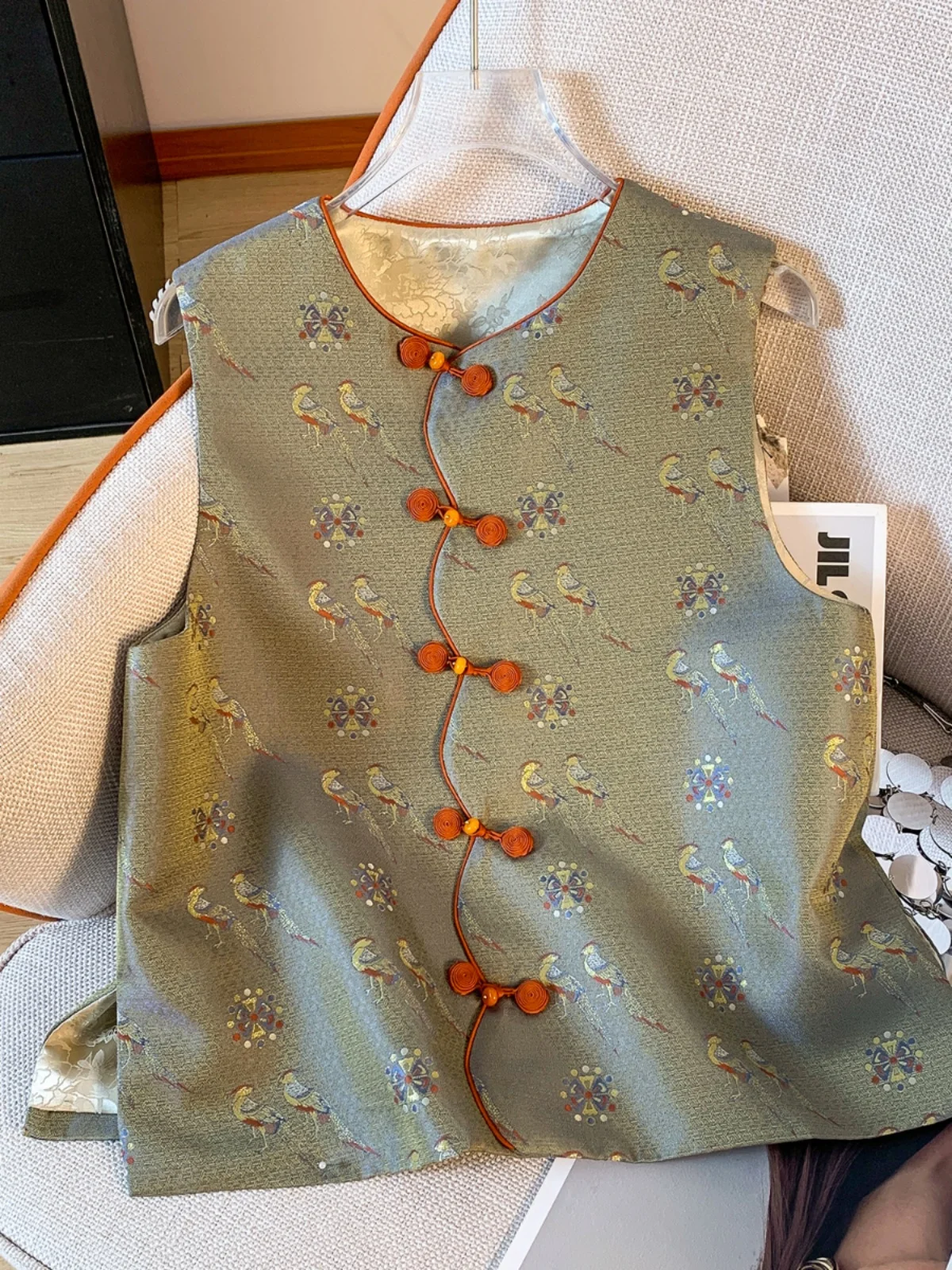 

New Chinese Sle Retro Print Vest Women's Spring Autumn High-End National Trend Layering Button oulder Pad Vest Top