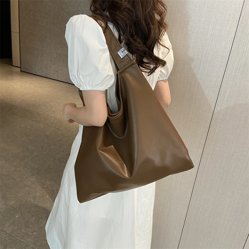 LEFTSIDE Fashion Leather Big Tote Bag for Women 2023 Tend Females Simple Large High Capacity Shoulder Side Bag Black Handbags