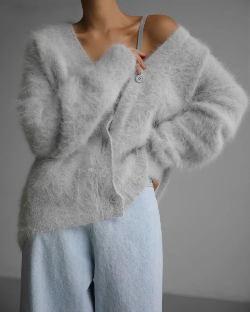 Light Luxury Faux Mink Wool Knit Sweater Autumn and Winter Women\'s Lazy Style Loose V-neck Single Breasted Soft Warm Sweater