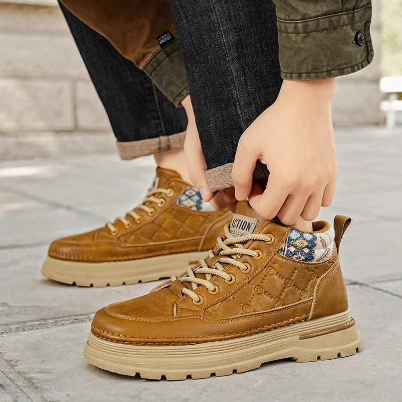 2026 New Autumn Men's High Top Shoes Fashion Versatile Casual Ankle Boots Anti Slip Wear Resistant Outdoor Work Boots for Men