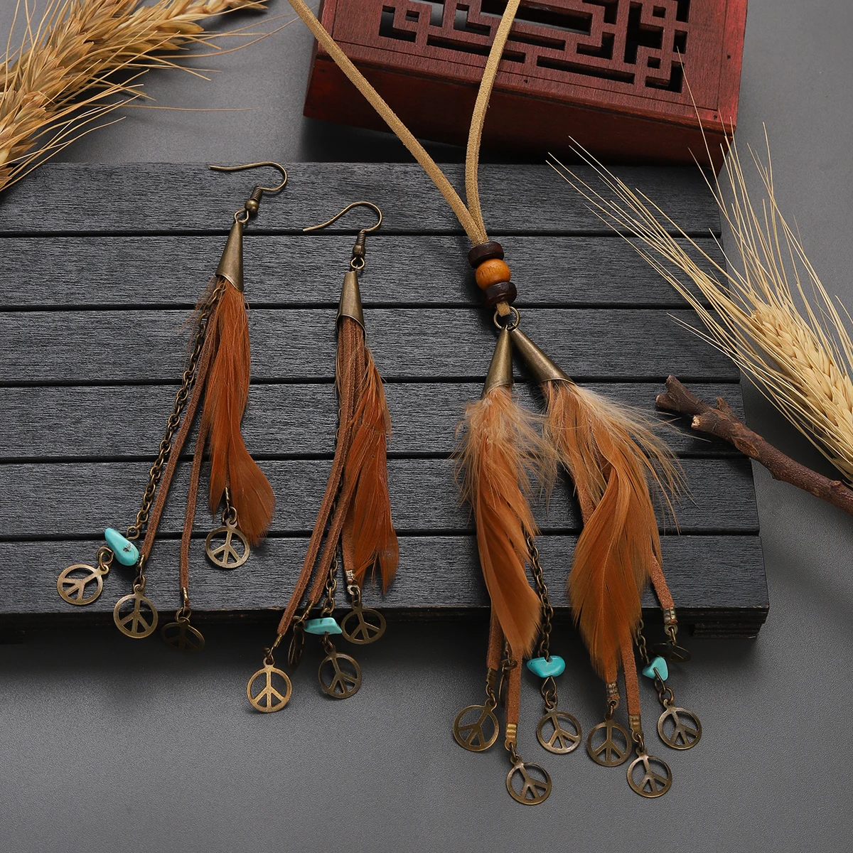 Vintage Fashion Long Feather Earrings Necklace Jewelry Sets for Women Boho Ethnic Dangle Charm Pendant Wedding Jewelry