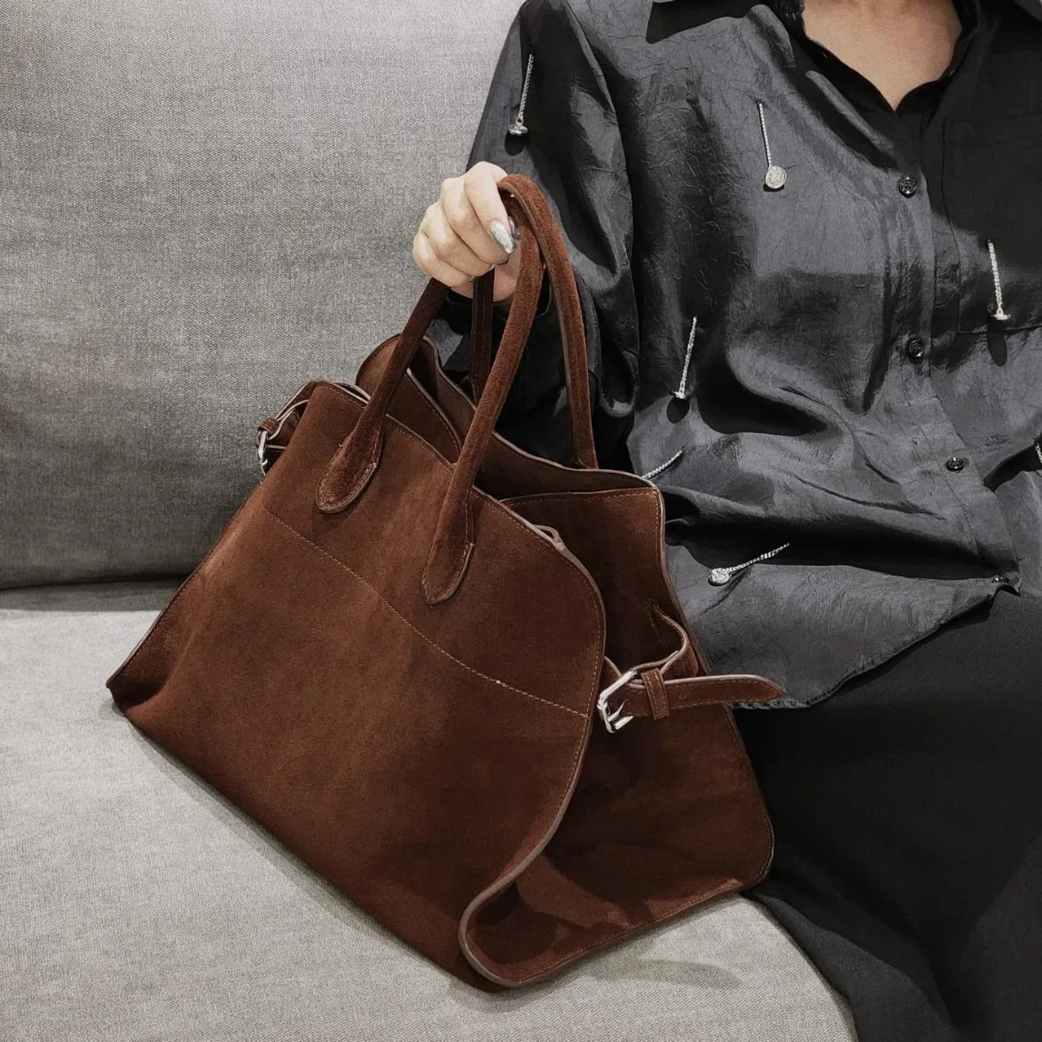 

Imitation deer velvet tote bag high-end sense niche design large capacity autumn winter vintage commuter tote bag free shipping