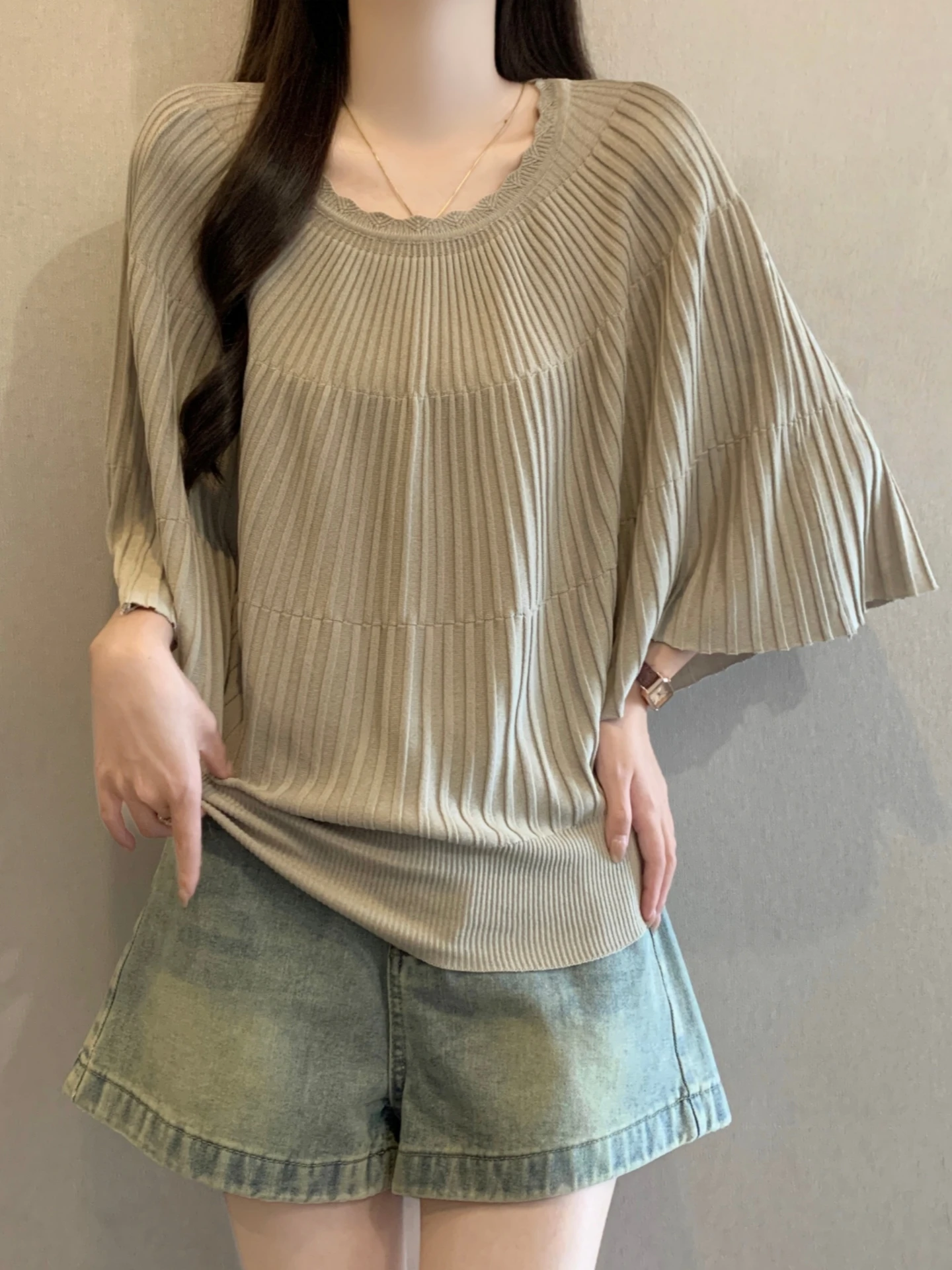 Sun Protection Ice Silk Batwing Sleeve T-Shirt Women's Summer plus Size Slimming Design Pleated Air Conditioning Cover up