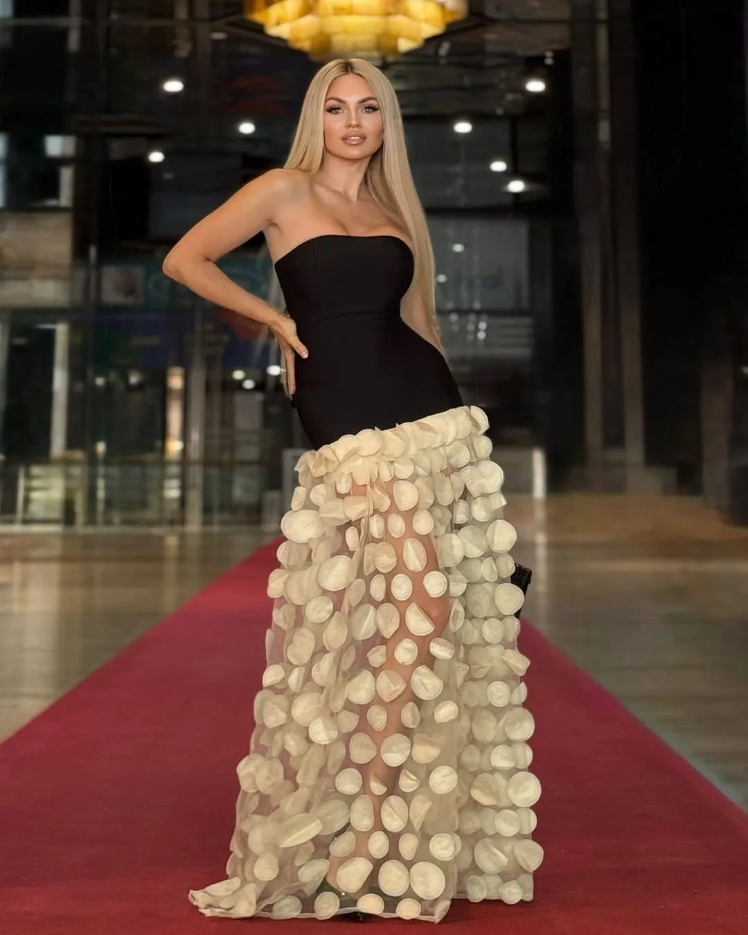 

High Quality Sequin Mesh Splice Dresses Spring Women Sleeveless Chest Hugging Dress Autumn High Waist Slim Knee Length Dress