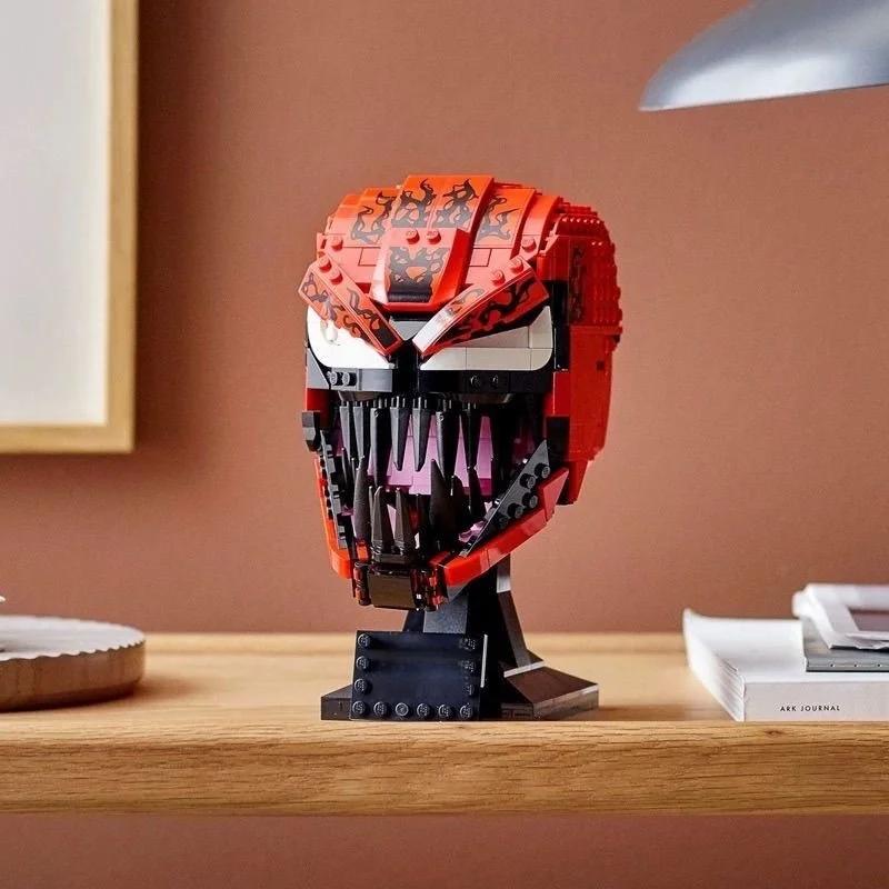 

546 pieces of Venom Massacre helmet building block model DIY head assembly brick movie collection Doll Toy Children's birthday