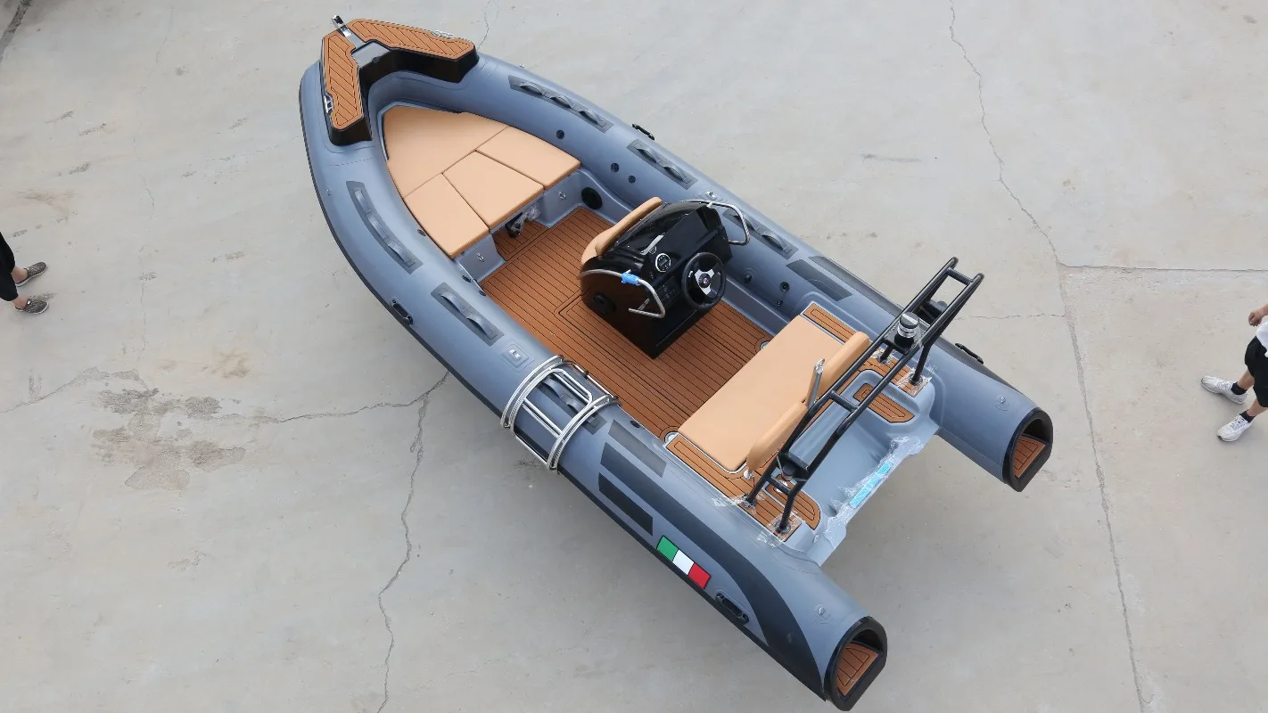 18.3ft Offshore Outboard Motor Ocean Adventure Fiberglass Semi Rigid Inflatable RIB Boats for Sale